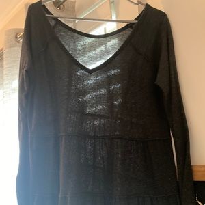 American Eagle Flowy Grey Top